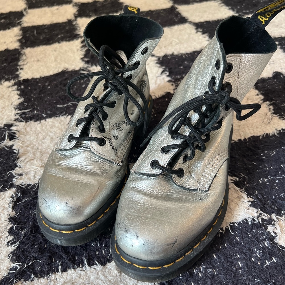 Silver Dr. martens size 39 - docs